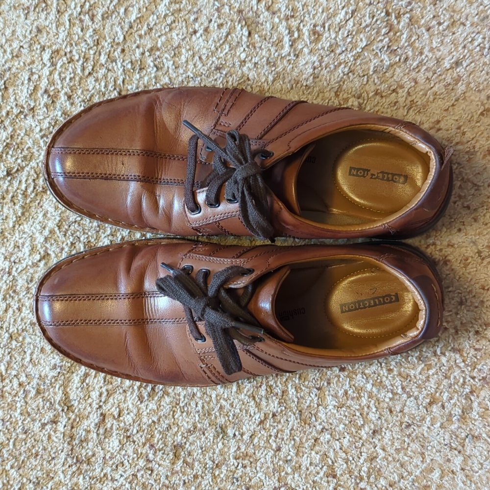 Clarks size 9